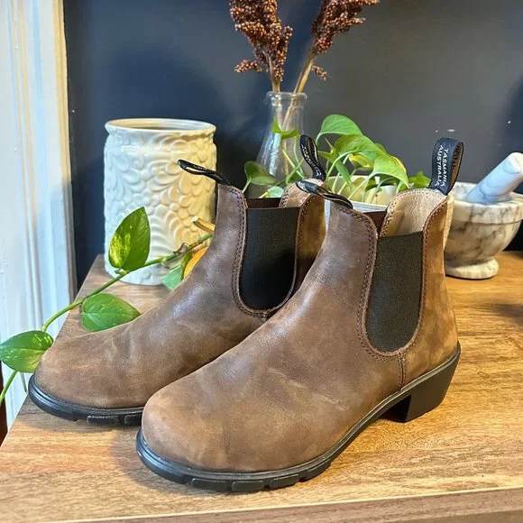 Blundstone poshmark hotsell